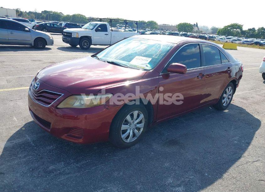 Photo 2 of 2010 Toyota Camry LE (VIN 4T1BF3EK8AU066997)
