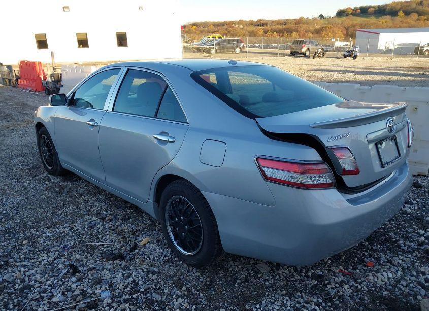 Photo 3 of 2010 Toyota Camry LE (VIN 4T1BF3EK8AU067079)