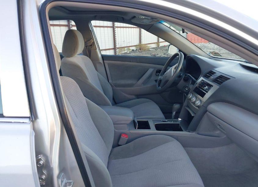 Photo 5 of 2010 Toyota Camry LE (VIN 4T1BF3EK8AU067079)