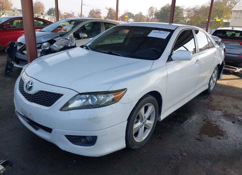 Photo 2 of 2010 Toyota Camry SE (VIN 4T1BF3EK8AU502957)