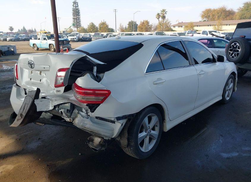 Photo 4 of 2010 Toyota Camry SE (VIN 4T1BF3EK8AU502957)