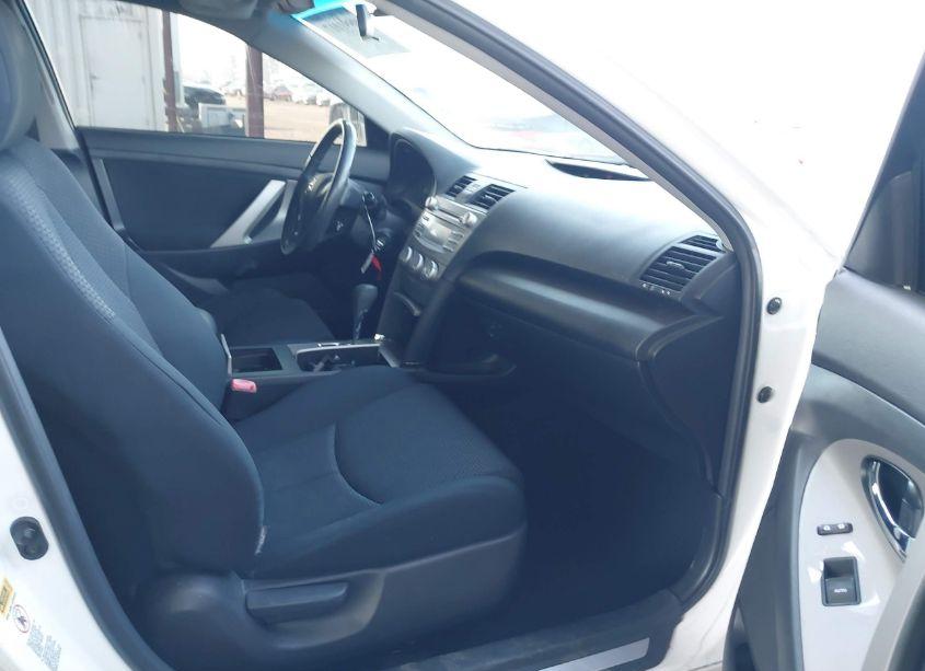 Photo 5 of 2010 Toyota Camry SE (VIN 4T1BF3EK8AU502957)