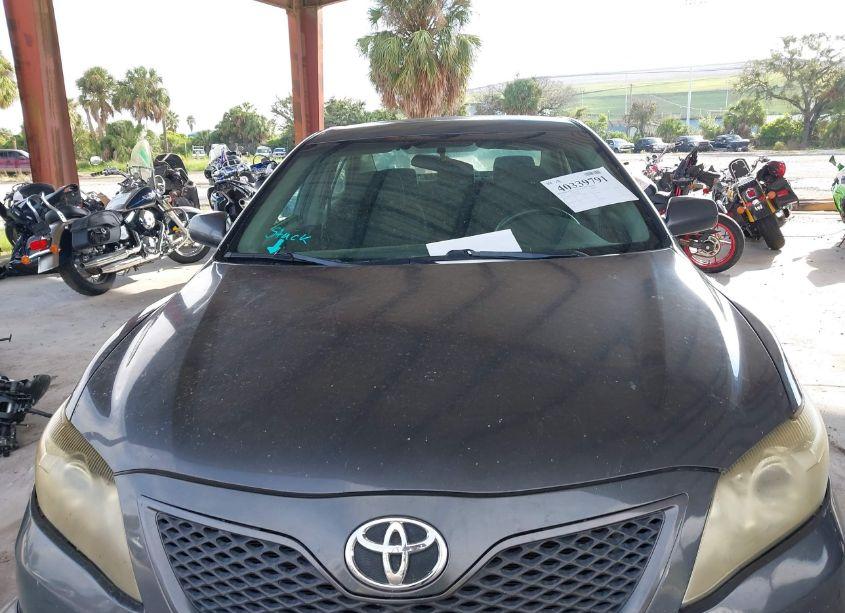 Photo 10 of 2010 Toyota Camry SE (VIN 4T1BF3EK8AU506684)