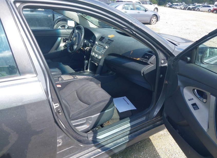 Photo 5 of 2010 Toyota Camry SE (VIN 4T1BF3EK8AU506684)