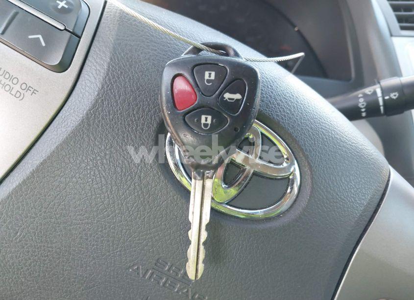 Photo 11 of 2010 Toyota Camry LE (VIN 4T1BF3EK8AU524408)