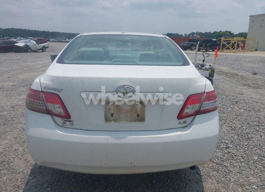 Photo 16 of 2010 Toyota Camry LE (VIN 4T1BF3EK8AU530032)