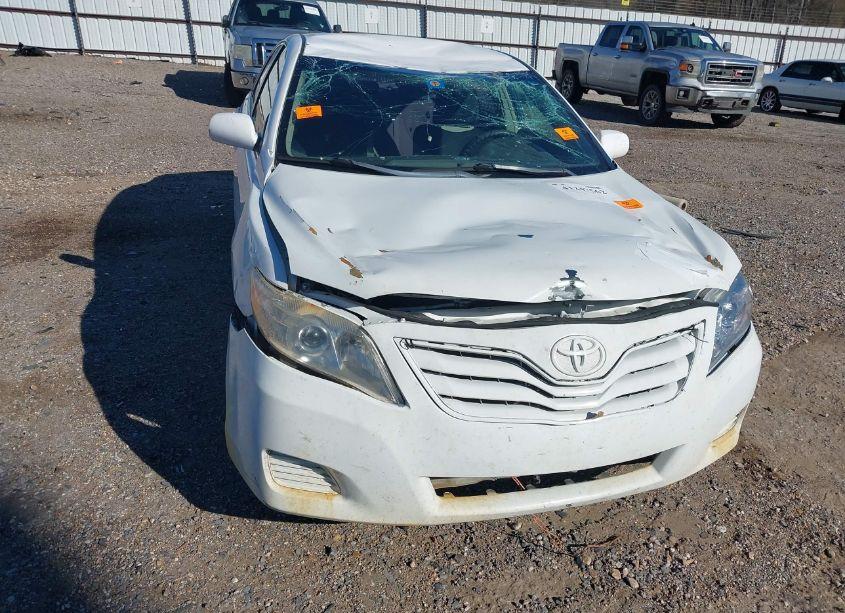 Photo 6 of 2010 Toyota Camry (VIN 4T1BF3EK8AU530130)