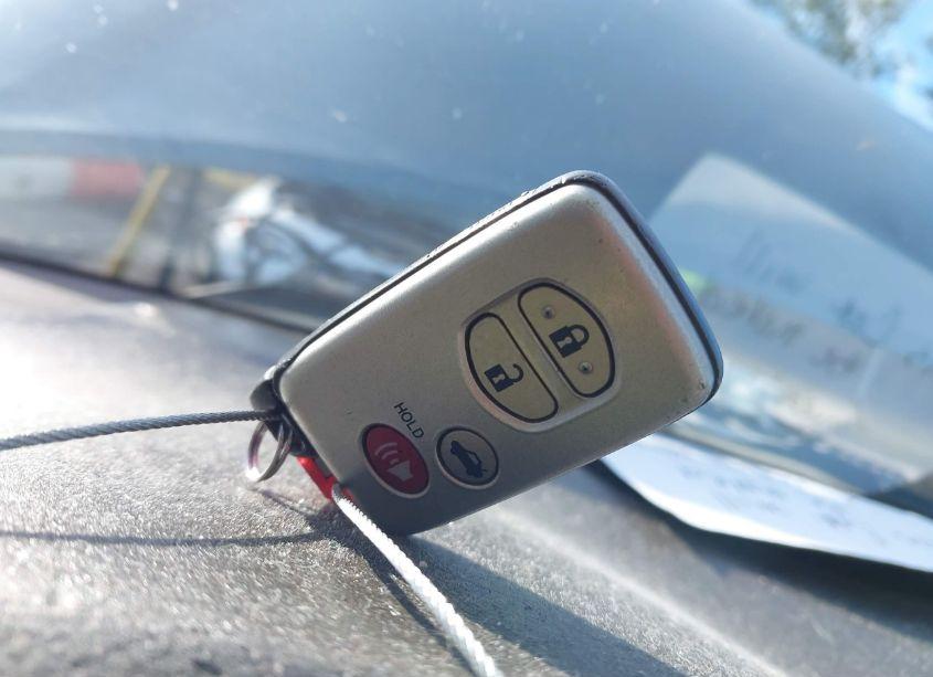 Photo 11 of 2010 Toyota Camry XLE (VIN 4T1BF3EK8AU552726)