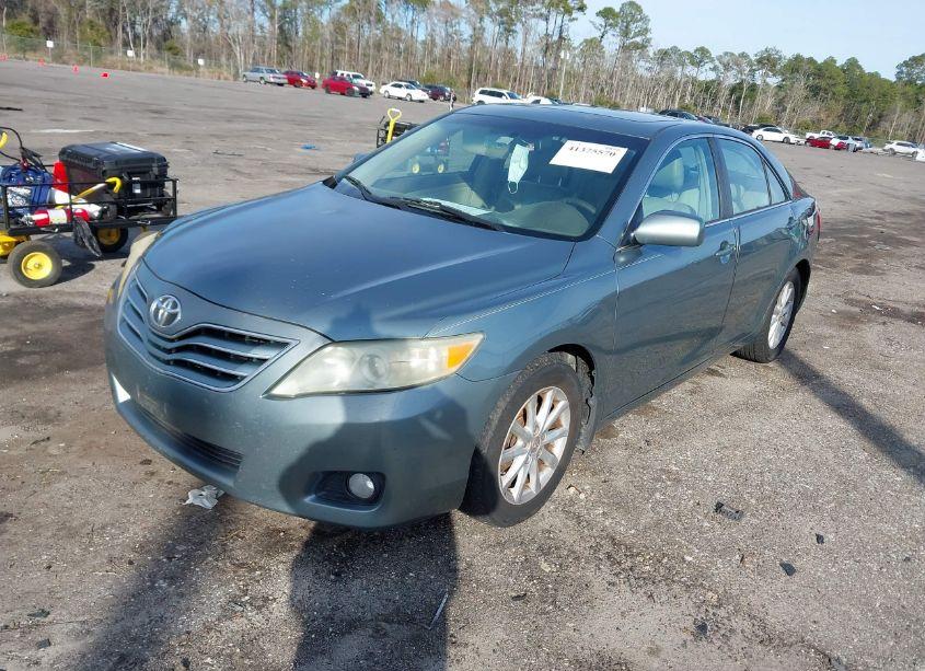 Photo 2 of 2010 Toyota Camry XLE (VIN 4T1BF3EK8AU552726)