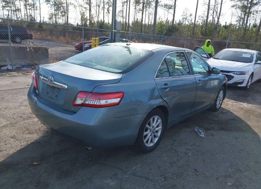 Photo 4 of 2010 Toyota Camry XLE (VIN 4T1BF3EK8AU552726)