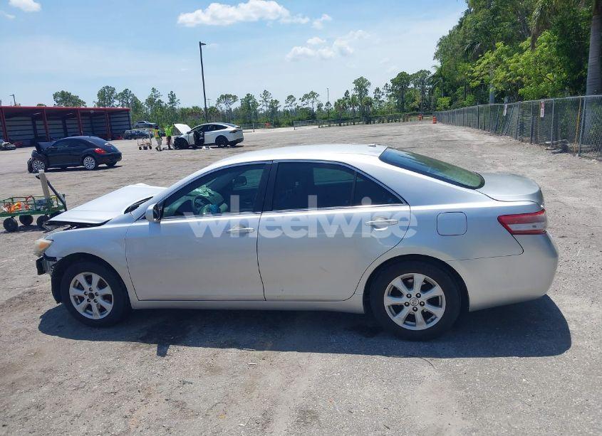 Photo 15 of 2010 Toyota Camry LE (VIN 4T1BF3EK8AU575519)