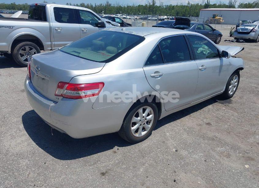 Photo 4 of 2010 Toyota Camry LE (VIN 4T1BF3EK8AU575519)