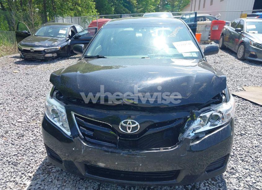 Photo 6 of 2011 Toyota Camry LE (VIN 4T1BF3EK8BU127833)