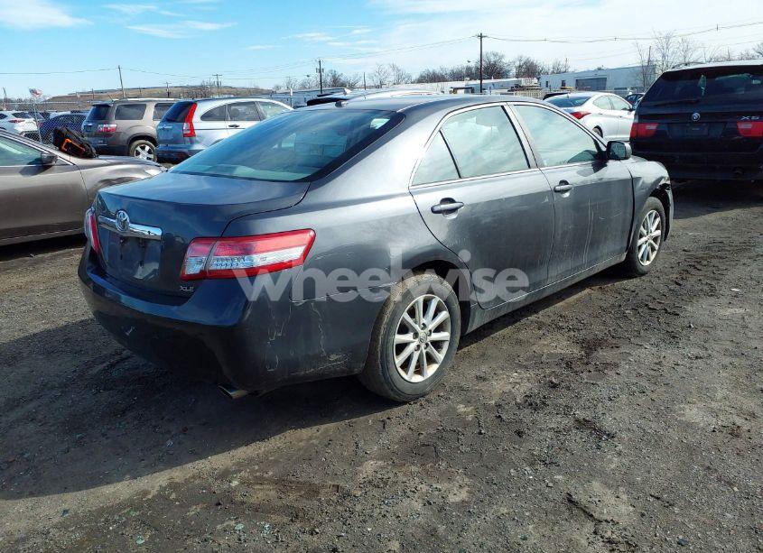 Photo 4 of 2011 Toyota Camry XLE (VIN 4T1BF3EK8BU137679)