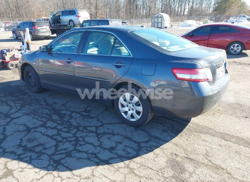 Photo 3 of 2011 Toyota Camry LE (VIN 4T1BF3EK8BU140999)