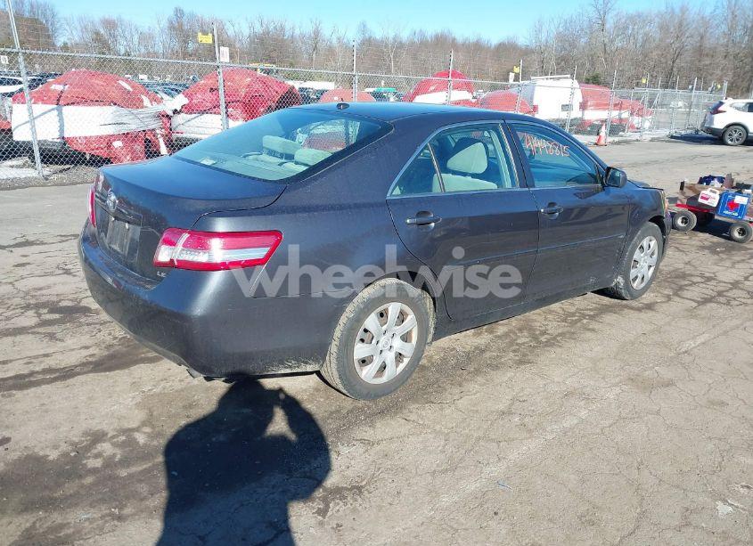 Photo 4 of 2011 Toyota Camry LE (VIN 4T1BF3EK8BU140999)