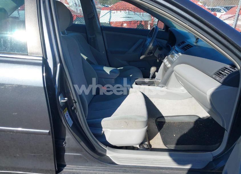 Photo 5 of 2011 Toyota Camry LE (VIN 4T1BF3EK8BU140999)