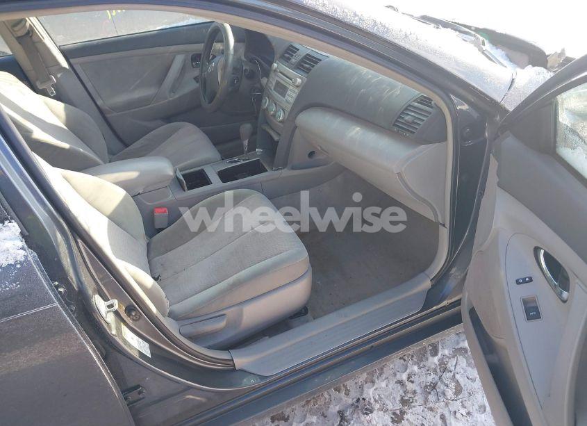 Photo 5 of 2011 Toyota Camry LE (VIN 4T1BF3EK8BU143983)