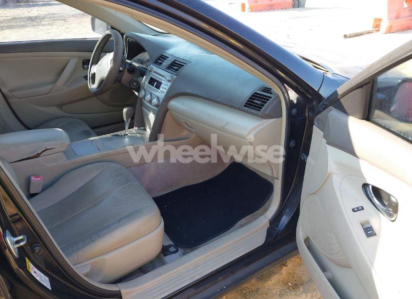 Photo 5 of 2011 Toyota Camry LE (VIN 4T1BF3EK8BU155759)