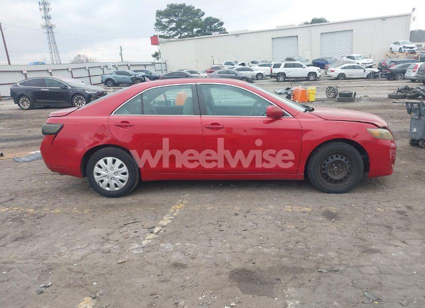 Photo 13 of 2011 Toyota Camry LE (VIN 4T1BF3EK8BU174537)