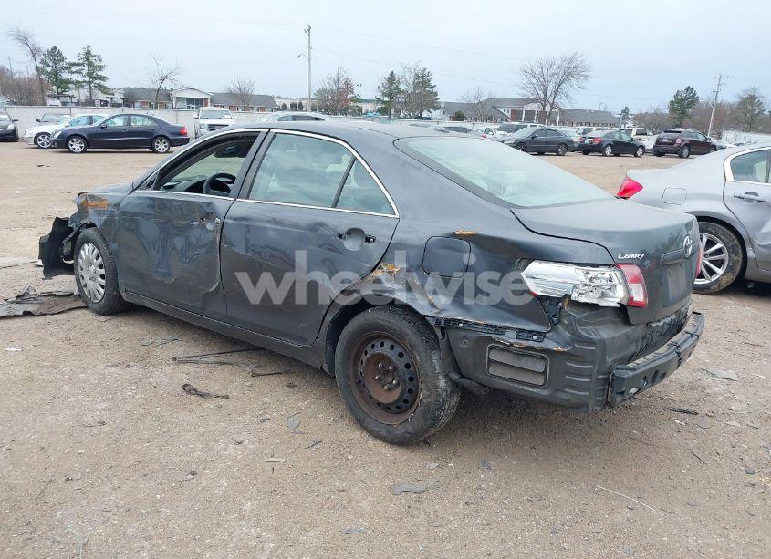 Photo 3 of 2011 Toyota Camry LE (VIN 4T1BF3EK8BU181035)