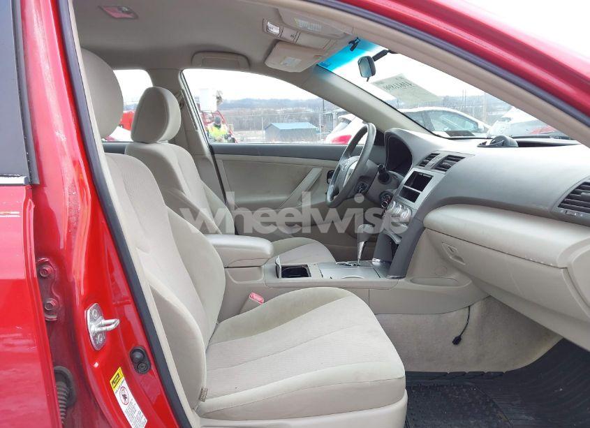 Photo 5 of 2011 Toyota Camry LE (VIN 4T1BF3EK8BU181441)