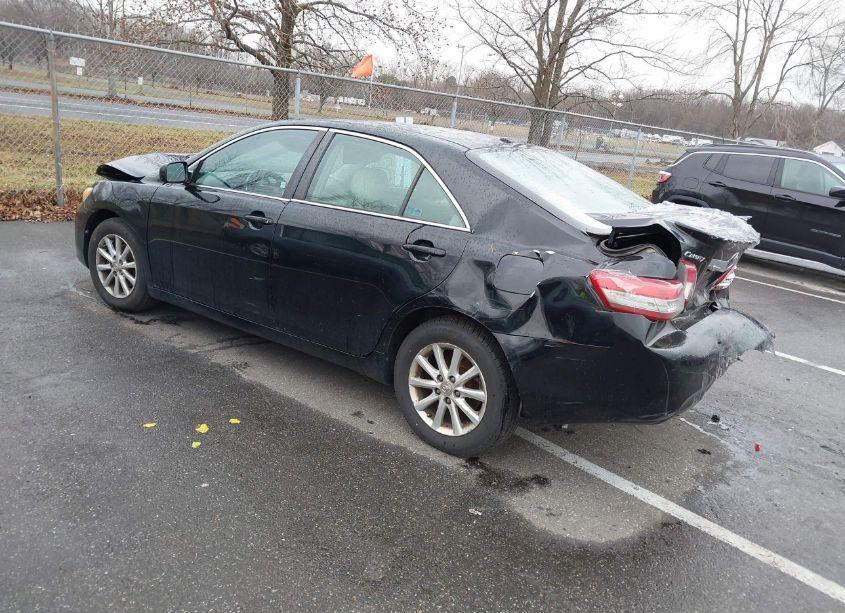 Photo 3 of 2011 Toyota Camry XLE (VIN 4T1BF3EK8BU200019)