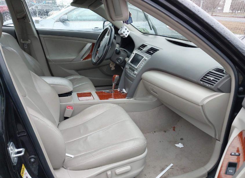 Photo 5 of 2011 Toyota Camry XLE (VIN 4T1BF3EK8BU200019)