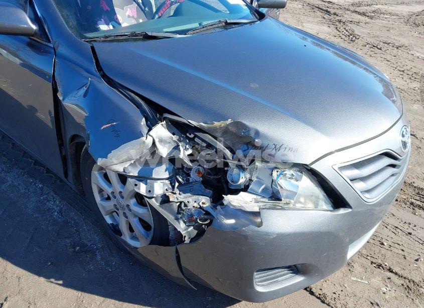 Photo 5 of 2011 Toyota Camry LE (VIN 4T1BF3EK8BU204085)
