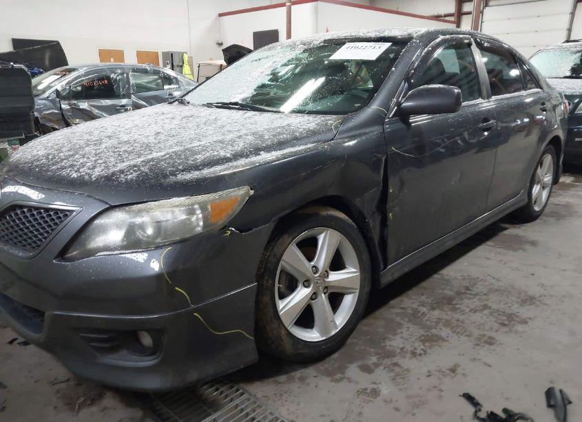 Photo 2 of 2011 Toyota Camry SE (VIN 4T1BF3EK8BU204233)