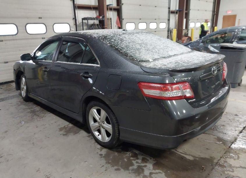 Photo 3 of 2011 Toyota Camry SE (VIN 4T1BF3EK8BU204233)