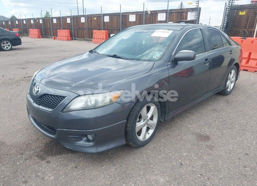 Photo 2 of 2011 Toyota Camry SE (VIN 4T1BF3EK8BU218665)