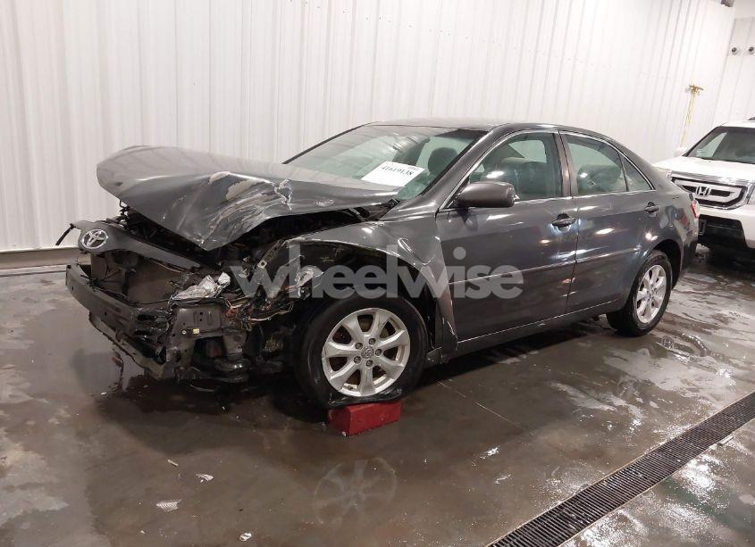 Photo 2 of 2011 Toyota Camry LE (VIN 4T1BF3EK8BU219511)