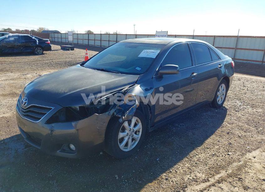 Photo 2 of 2011 Toyota Camry LE (VIN 4T1BF3EK8BU224742)