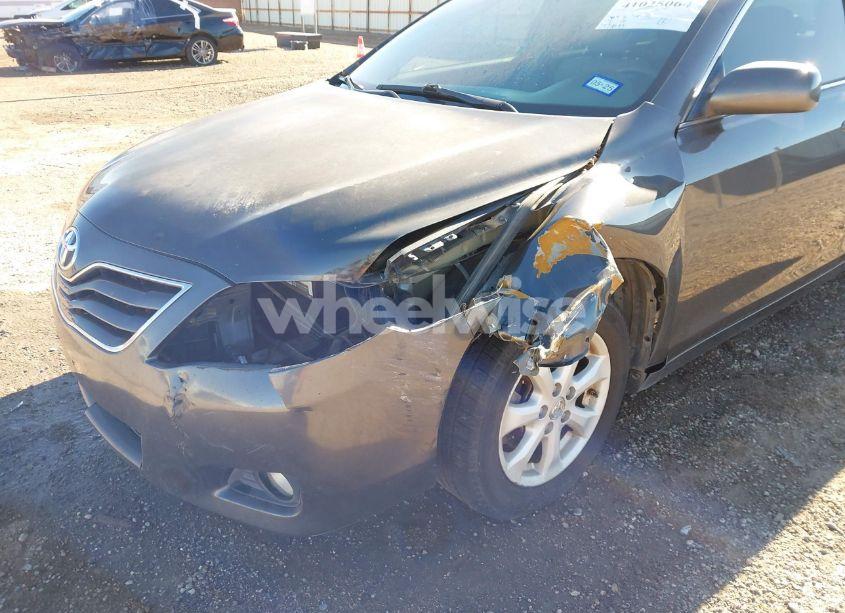 Photo 6 of 2011 Toyota Camry LE (VIN 4T1BF3EK8BU224742)