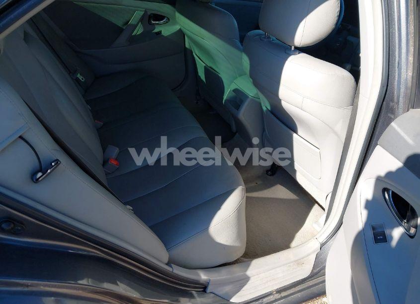 Photo 8 of 2011 Toyota Camry LE (VIN 4T1BF3EK8BU224742)