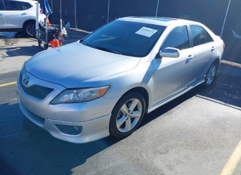 Photo 2 of 2011 Toyota Camry SE (VIN 4T1BF3EK8BU230038)