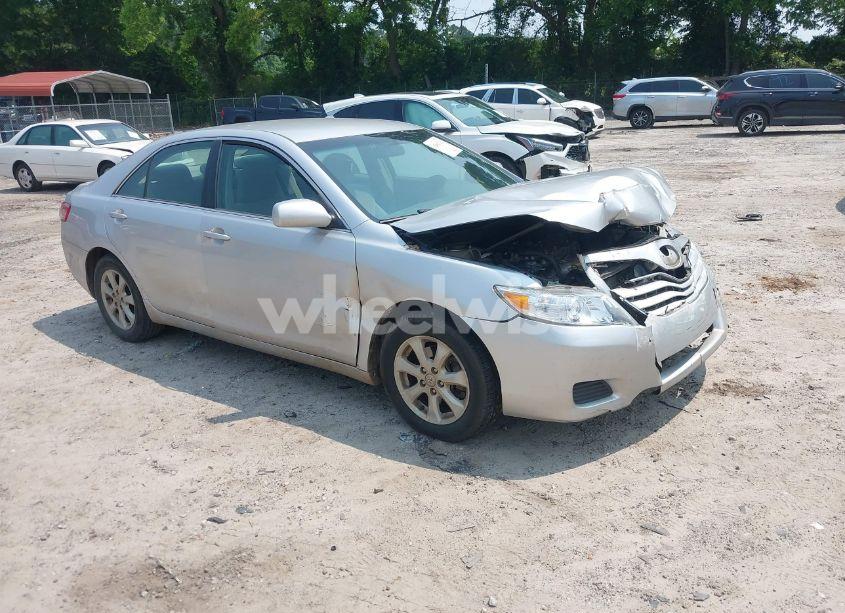 2011 Toyota Camry LE (VIN 4T1BF3EK8BU232338) main photo