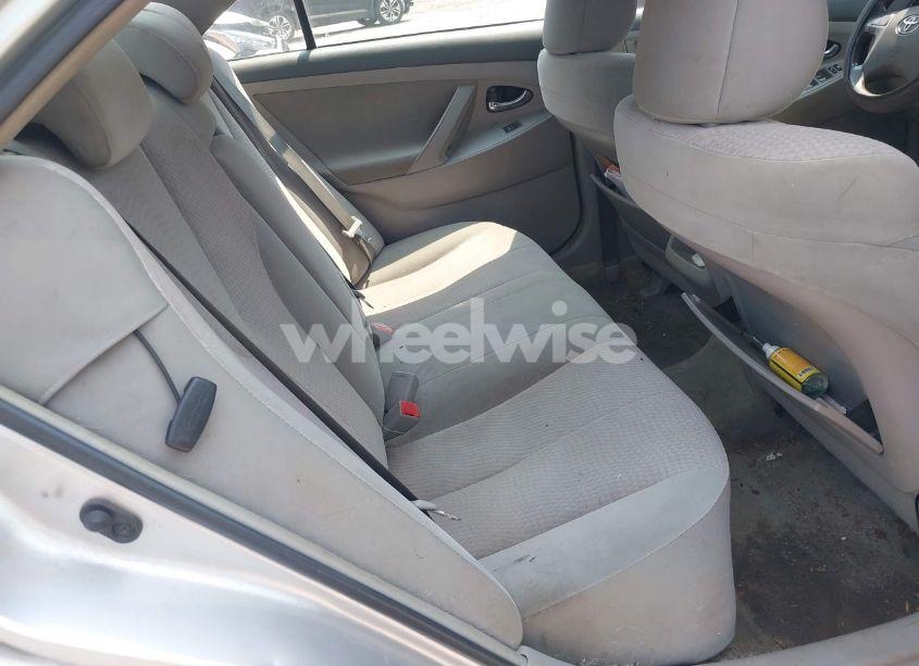 Photo 8 of 2011 Toyota Camry LE (VIN 4T1BF3EK8BU232338)