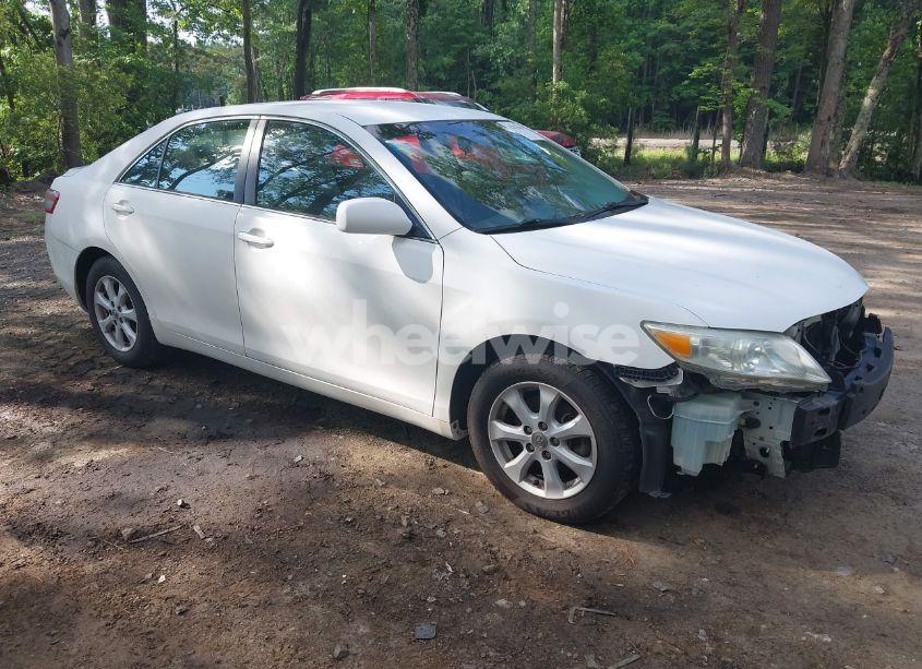 2011 Toyota Camry LE (VIN 4T1BF3EK8BU591527) main photo