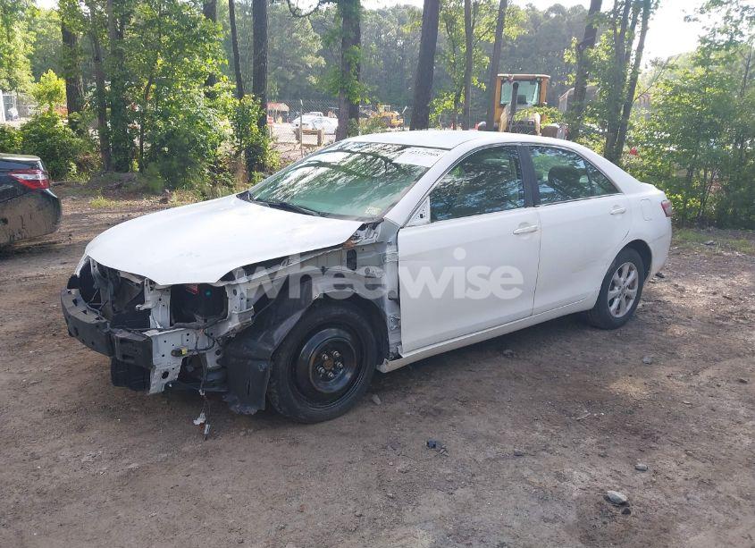 Photo 2 of 2011 Toyota Camry LE (VIN 4T1BF3EK8BU591527)