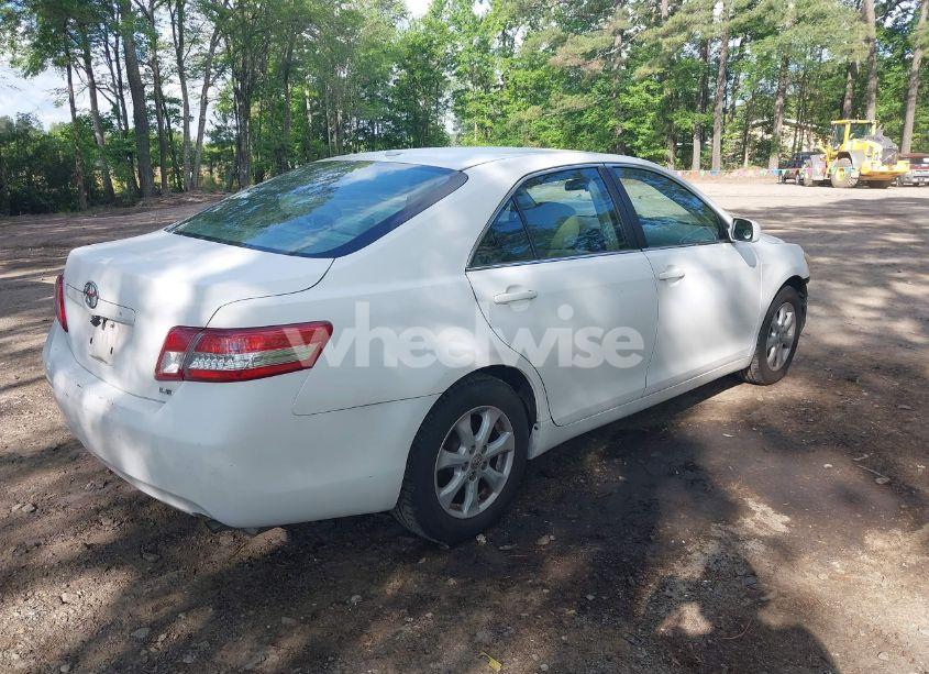 Photo 4 of 2011 Toyota Camry LE (VIN 4T1BF3EK8BU591527)