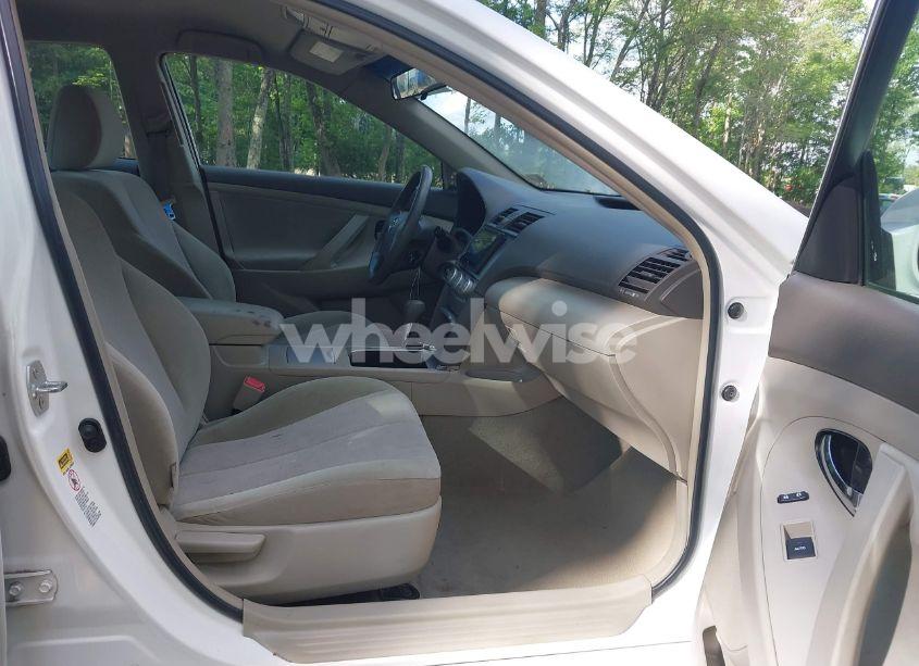 Photo 5 of 2011 Toyota Camry LE (VIN 4T1BF3EK8BU591527)