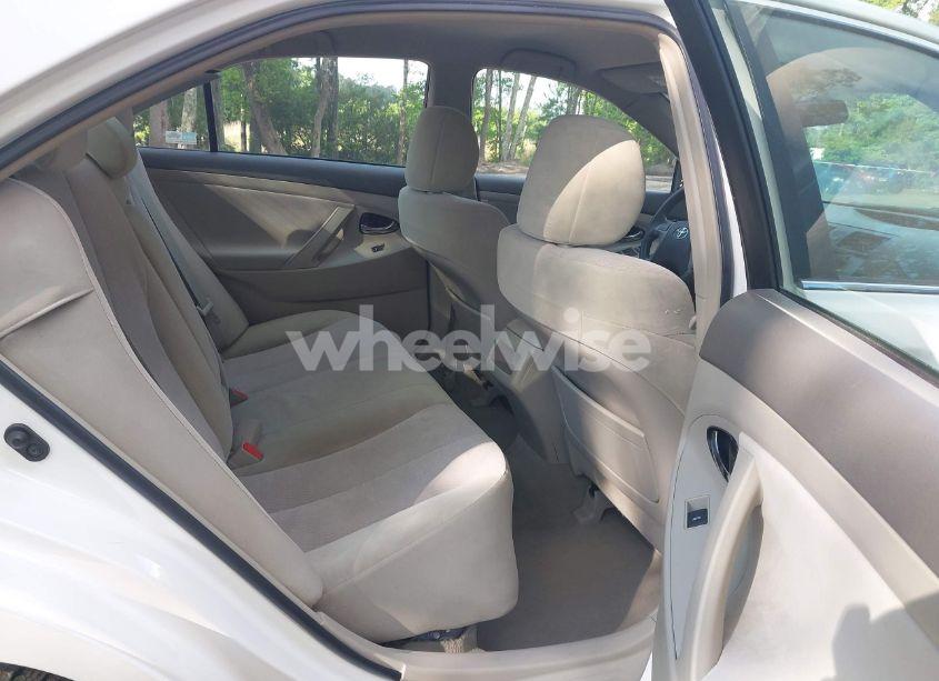 Photo 8 of 2011 Toyota Camry LE (VIN 4T1BF3EK8BU591527)