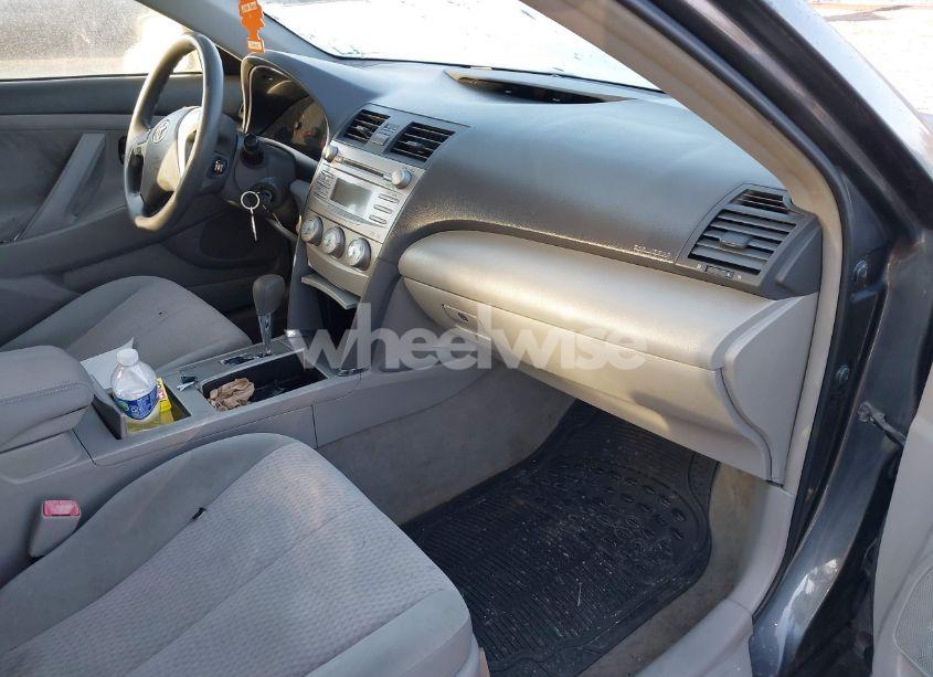 Photo 5 of 2011 Toyota Camry SE/LE/XLE (VIN 4T1BF3EK8BU607435)