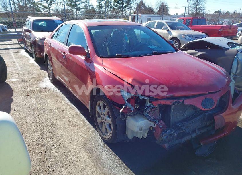 2011 Toyota Camry LE (VIN 4T1BF3EK8BU613672) main photo