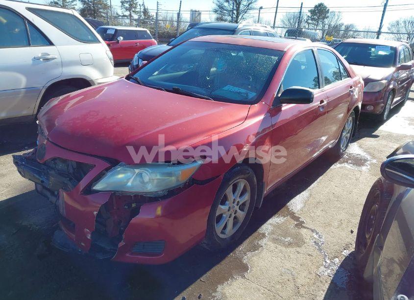 Photo 2 of 2011 Toyota Camry LE (VIN 4T1BF3EK8BU613672)