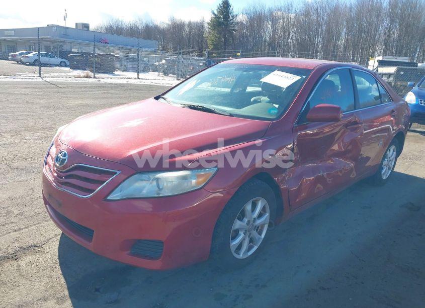 Photo 2 of 2011 Toyota Camry LE (VIN 4T1BF3EK8BU631489)