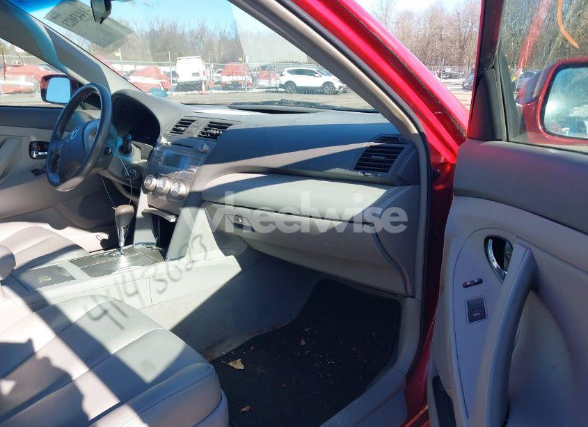 Photo 5 of 2011 Toyota Camry LE (VIN 4T1BF3EK8BU631489)