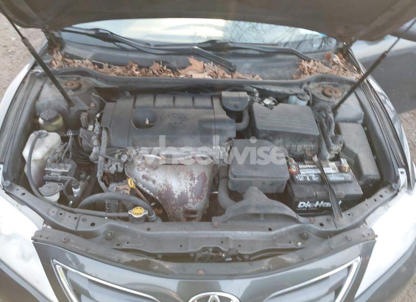 Photo 10 of 2011 Toyota Camry LE (VIN 4T1BF3EK8BU633811)